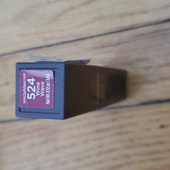 New Burts Bees 8pk - Picture 4 of 8